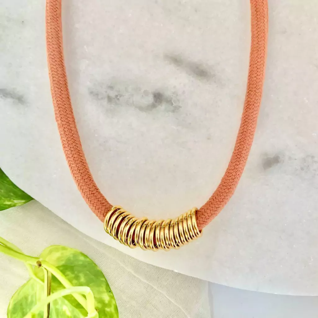 Colar Argolas Douradas