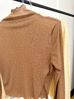 Blusa Shine na internet