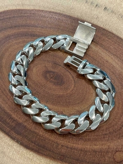 Pulseira Cubana na internet