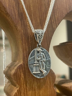 Pingente Medalha Seu Zé na internet
