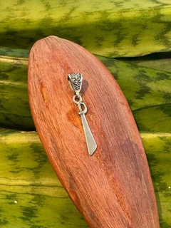 Pingente Espada de Ogum - Flor de Lis Joalheria Artesanal