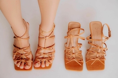 SANDÁLIA LAÇOS THAY - comprar online