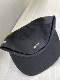 gorra cerrada premium en internet