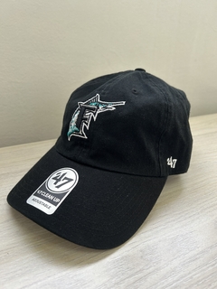 Gorra curva