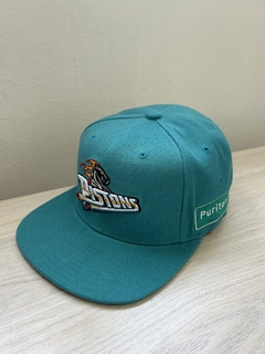 Gorra plana pistons
