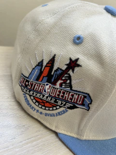 Gorra plana cerrada cavs - comprar online