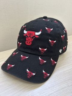 Gorra curva bulls