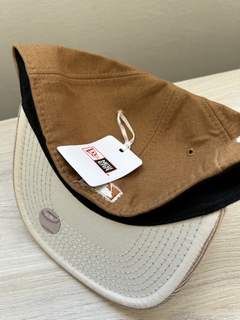 Gorra cerrada LA en internet