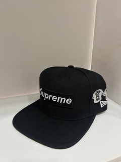 Gorra supreme cerrada