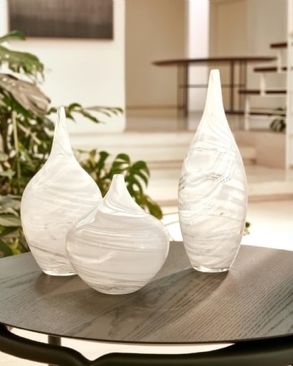 VASO EM VIDRO TRANSPARENTE COM BRANCO 18180M - comprar online