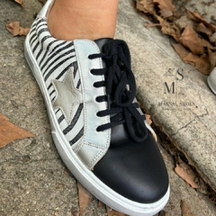 AMADORA ZEBRA