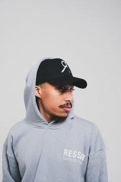 Black Cap en internet