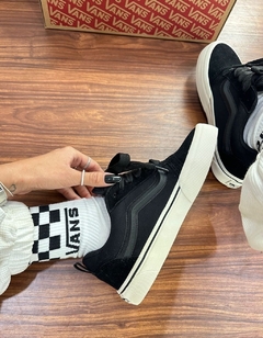 tênis Vans Knu preto na internet