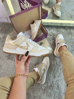 Dunk dourado premium na internet
