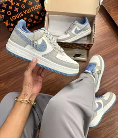 tênis Nike Air force Lv