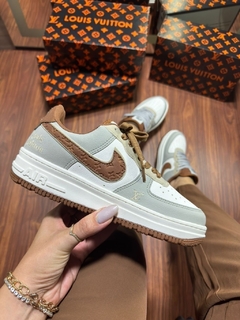 tênis Nike Air force Lv marrom