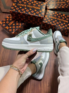 Imagem do tênis Nike Air force LV verde
