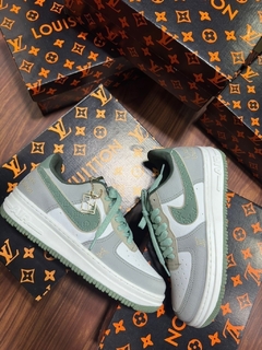 tênis Nike Air force LV verde - loja online