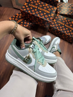 tênis Nike Air force LV verde - villar imports