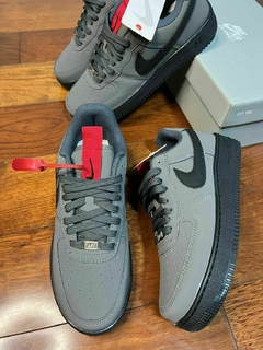 tênis Nike Air force chumbo na internet