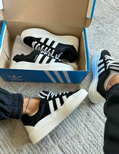Tênis Adidas Campus Bad Bunny na internet