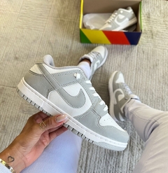 Dunk cinza/branco premium na internet