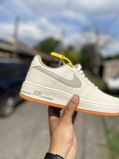 NIKE PREMIUM CREMITA SUELA NARANJA en internet
