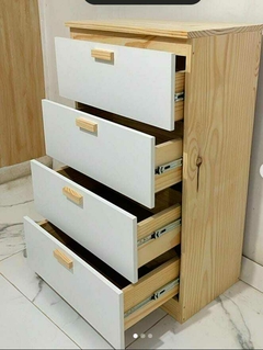 Cómoda Nórdica con 4 cajones