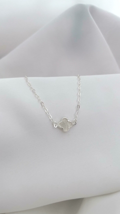 Pulseira Trevo Madrepérola - comprar online