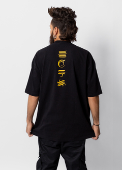 Camiseta Oversized Minimalist Golden - comprar online