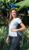 Camiseta Aerodry com Abertura Lateral Cinza - comprar online