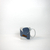 Caneca azul com coador na internet