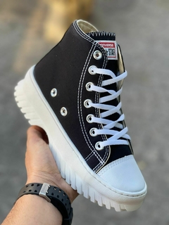 Bota Chuck Taylor Lugged Converse all star