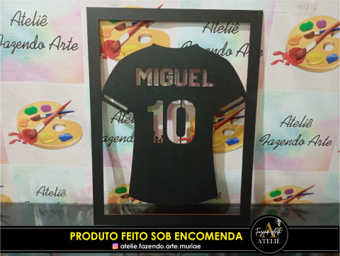 QUADRO FUTEBOL CAMISA COM NOME 37X28 PERSONALIZADO S/ FUNDO - comprar online