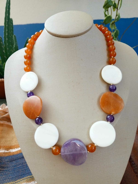 Colar de Ametista, Cornalina, Pedras Naturais e Madrepérola (XX86CV1) - comprar online