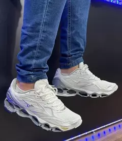 MIZUNO PROPHECY 6 na internet