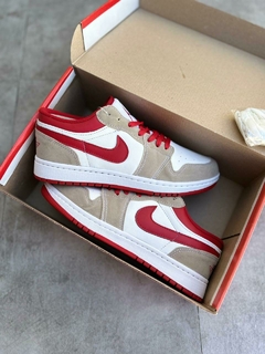 Nike Air Jordan Low 1 na internet