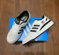 Adidas Forum Low na internet