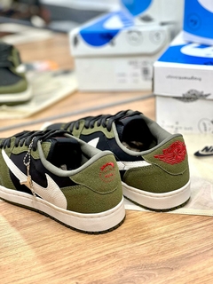 Nike Air Jordan1 low x travis scott na internet
