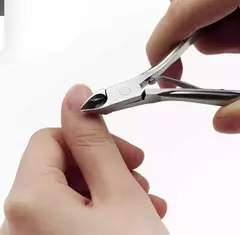 Alicate De Uñas Acero Inoxidable Profesional Dos Muelles en internet