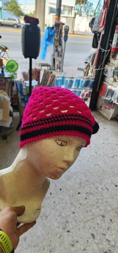 Gorra Boina Tejida A Mano Varios Colores en internet