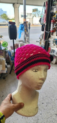 Gorra Boina Tejida A Mano Varios Colores - SAAVEDRA NOVEDADES