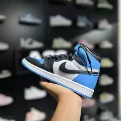 NIKE AIR JORDAN 1 RETRO HIGH OG 'UNC TOE' na internet