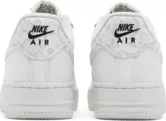 NIKE AIR FORCE 1 LOW 'WHITE PAISLEY' na internet