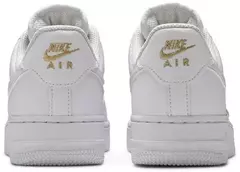 TÊNIS NIKE AIR FORCE 1 '07 ESSENTIAL ' WHITE METALLIC GOLD ' na internet