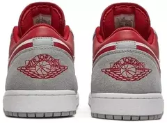 AIR JORDAN 1 LOW ' LIGHT SMOKE GREY GYM RED ' na internet