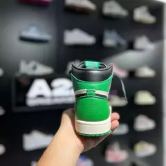 NIKE AIR JORDAN 1 RETRO HIGH OG 'PINE GREEN' - Cozy Store