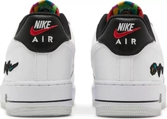 NIKE AIR FORCE 1 '07 LV8 3 'PEACE LOVE NIKE' na internet