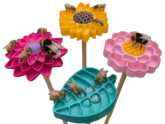 Bebedero de forma de flores 