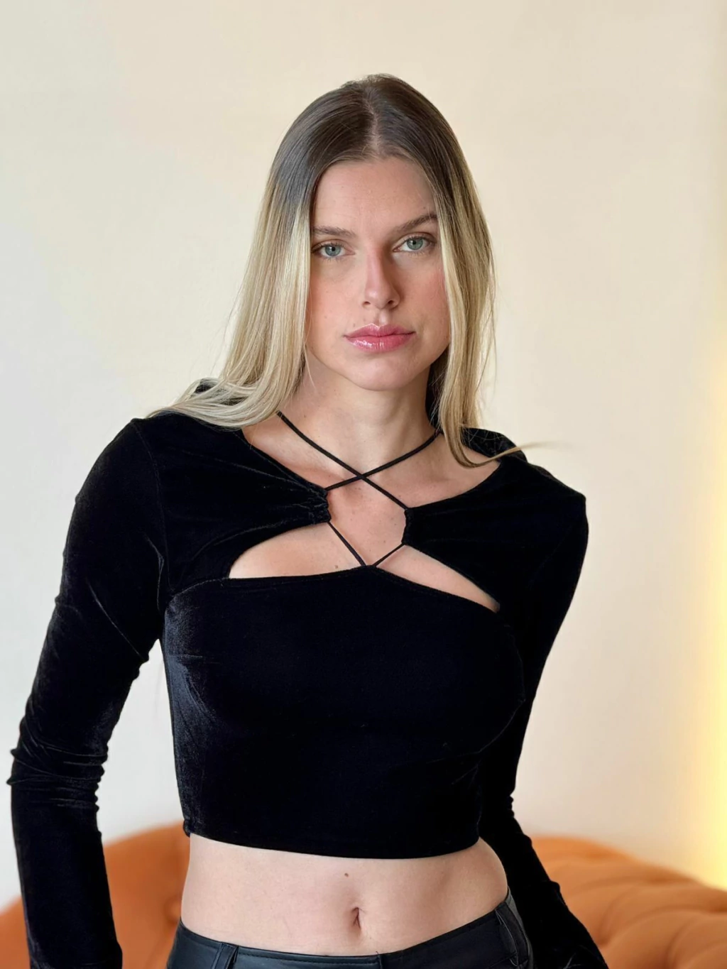 CROPPED KIM